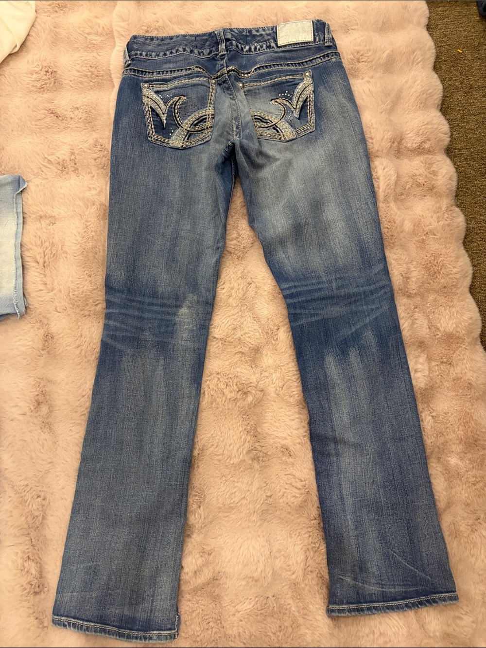 Blue Embellished Back-Pocket Women’s Jeans